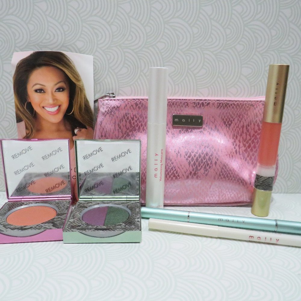 MALLY BEAUTY💥HOLLY DAY DIVA COLLECTION 6 PIECES💥